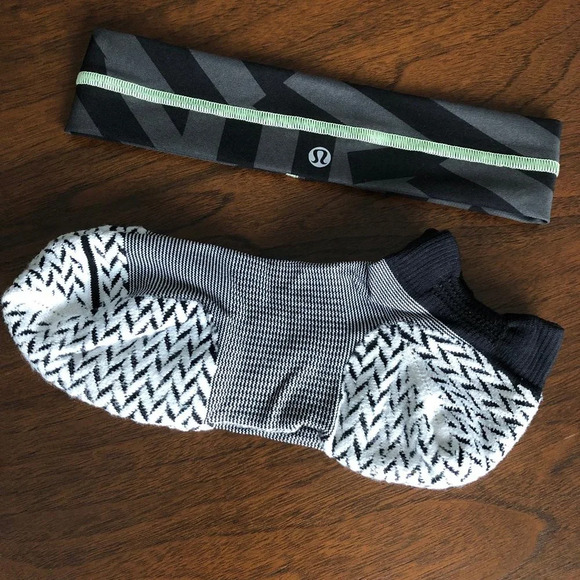 Lululemon Micropillow Tab Socks M/L + Athletica Training BlkGrey Headband Sz OS - Picture 1 of 7